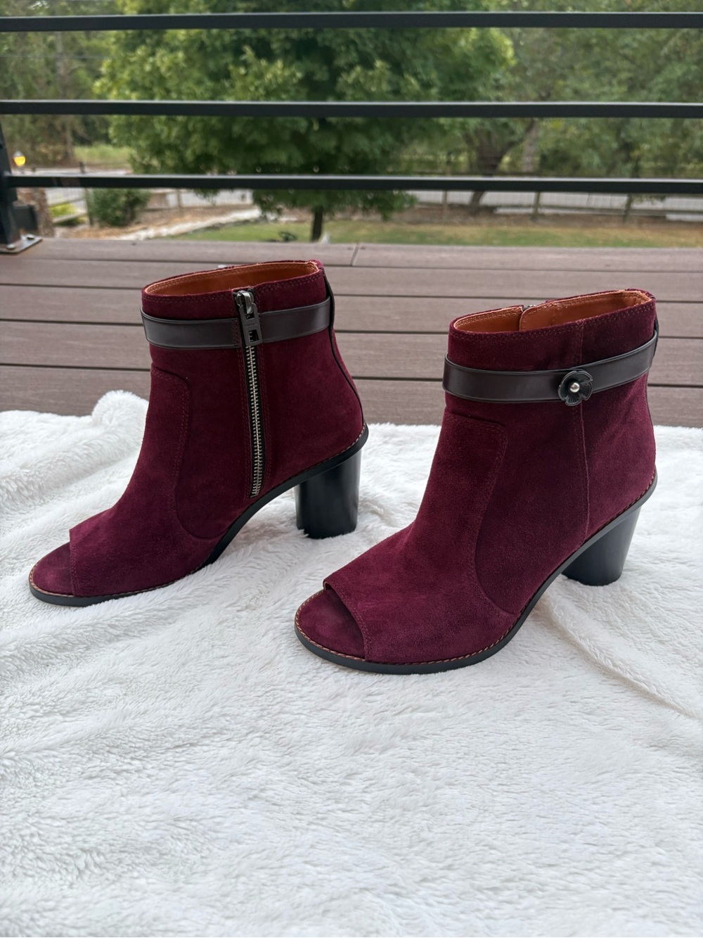 Coach wine suede peep toe ankle moto bootie boots heels zip up size 8.5